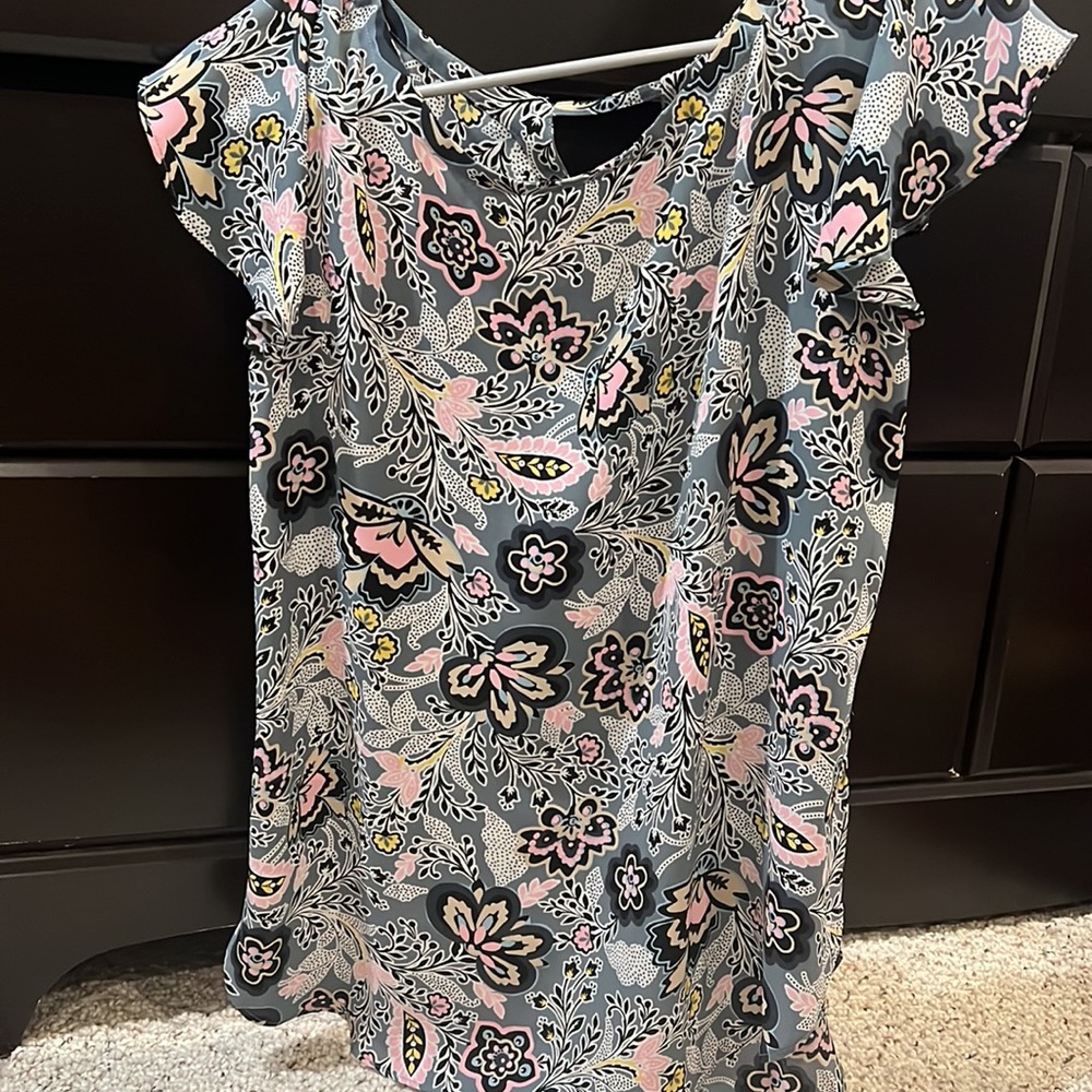 Loft sleeveless bundle - Picture 4 of 4